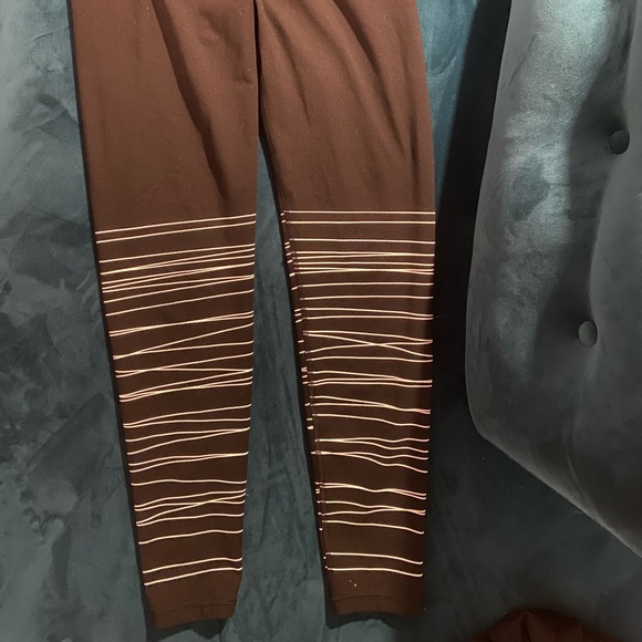 Two pair of black leggings - Picture 4 of 8